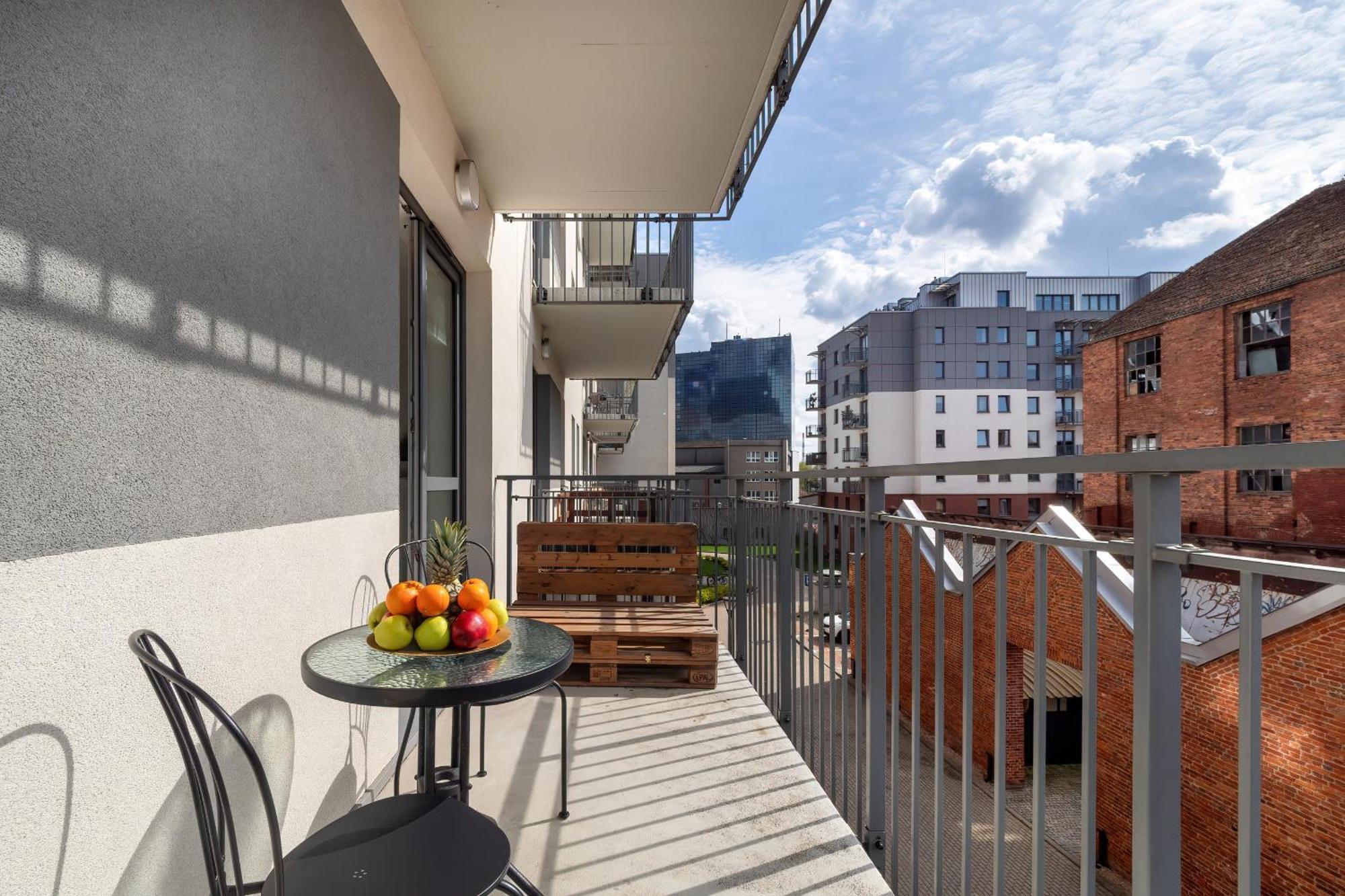 Apartament Bright With Balcony Close To The Poniatowski Park By Renters *
